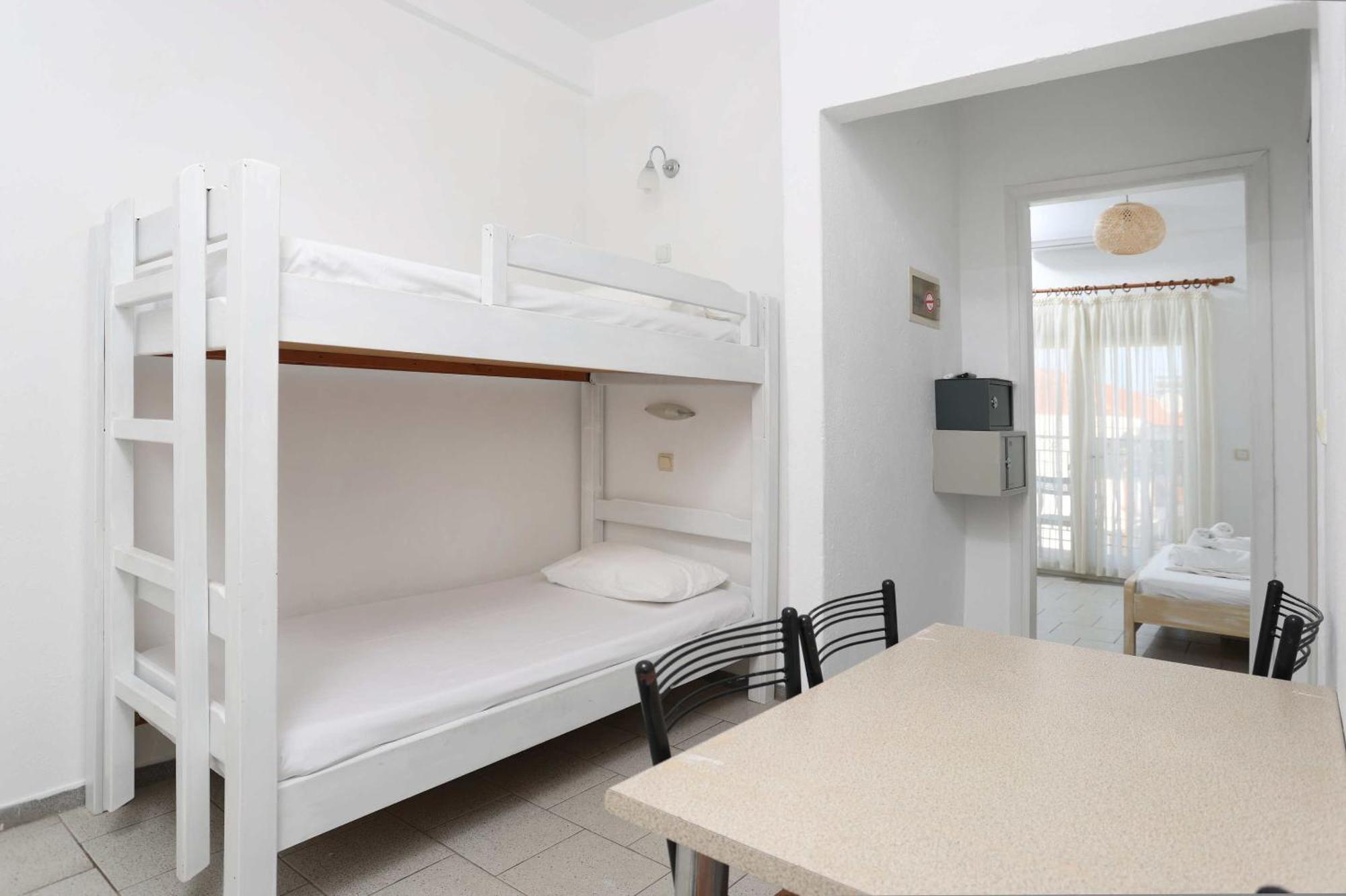 Spanos Apartments Anna'S Lodge Polychrono Extérieur photo
